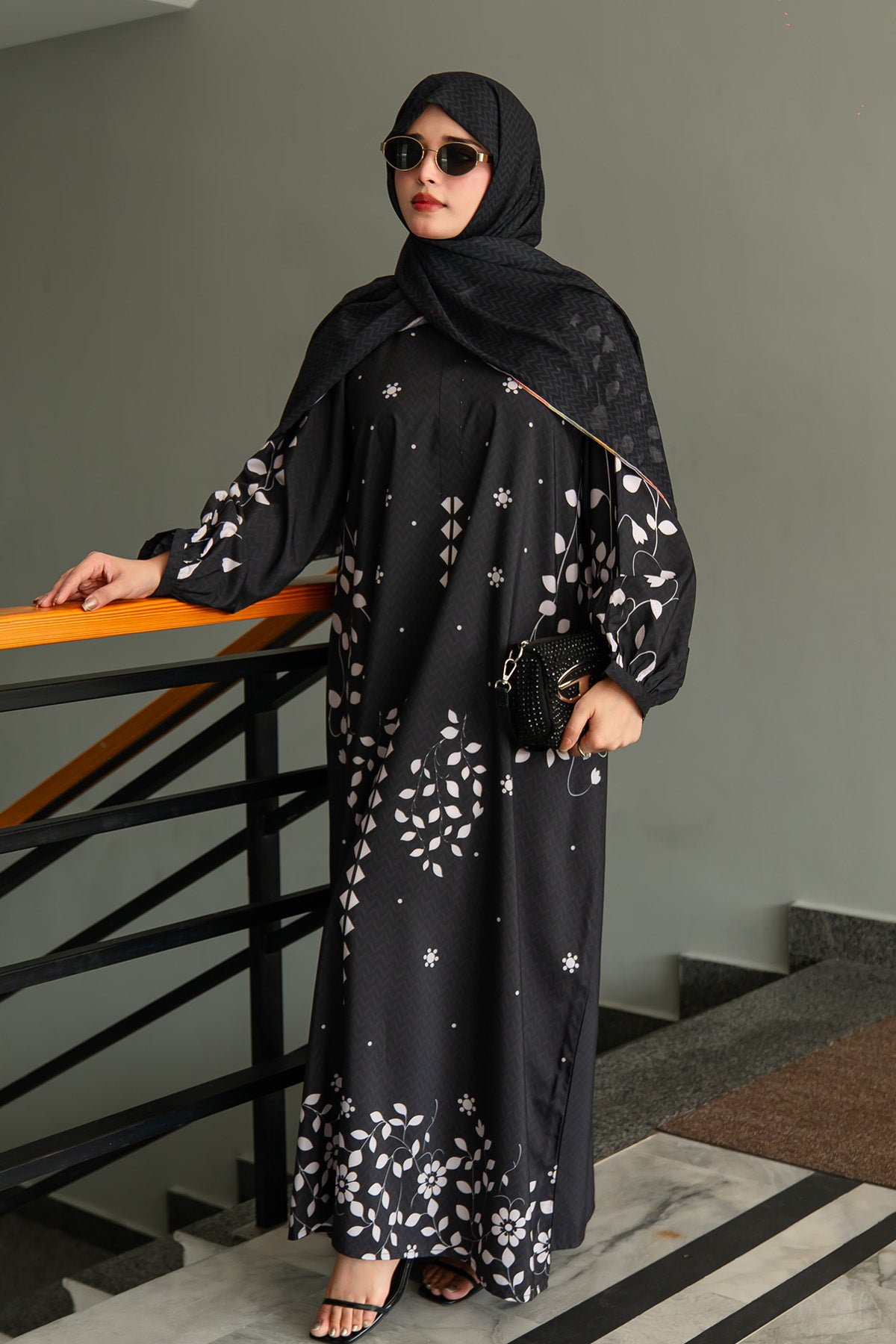 Avaia Set Black