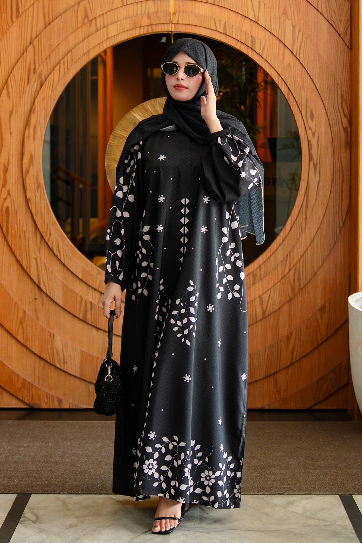 Avaia Set Black