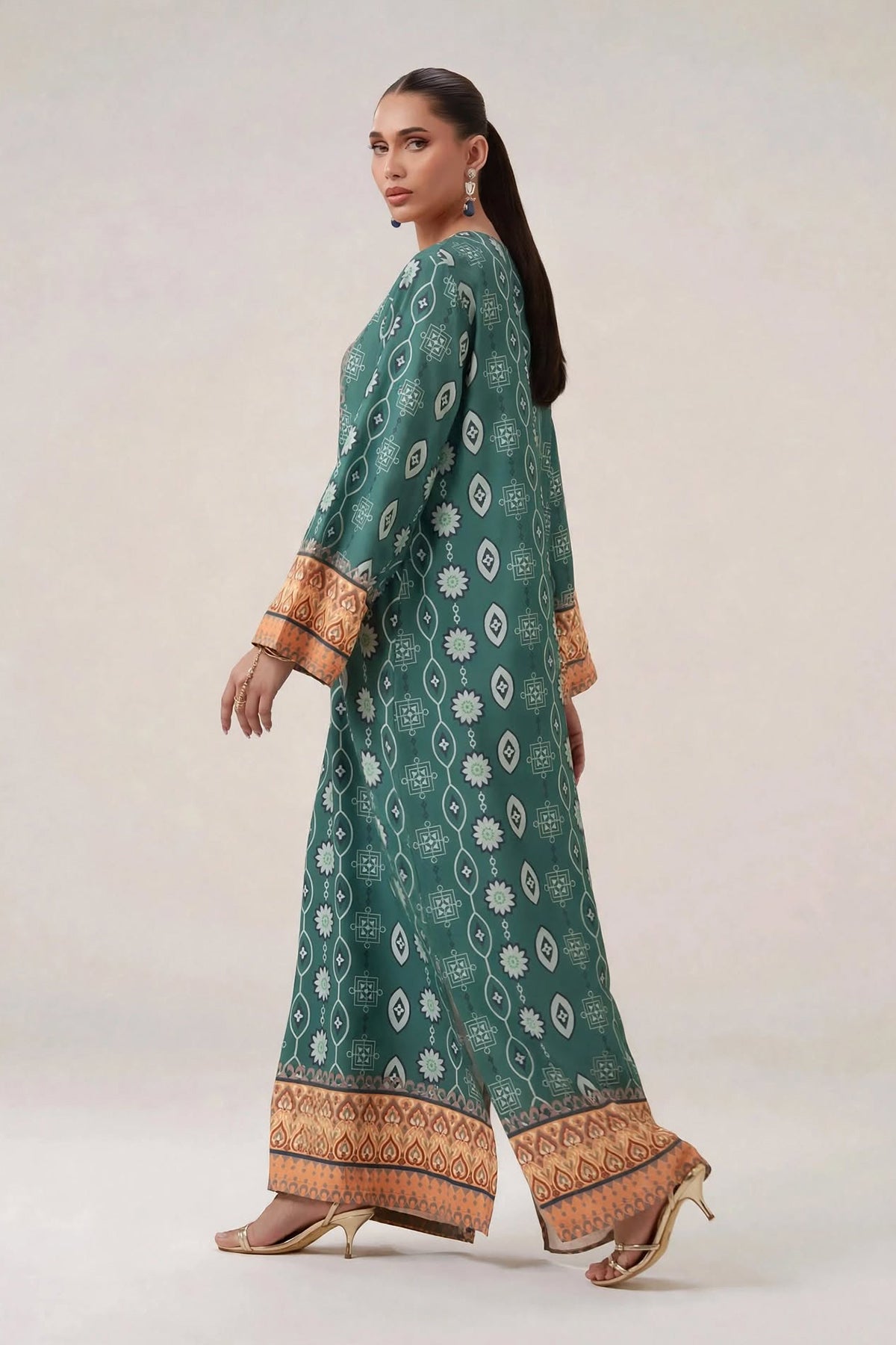 Printed Khaddar Kaftan
